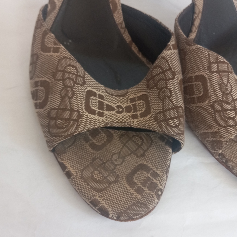 Gucci monogram chain heels size 38.5 - Picture 6 of 16